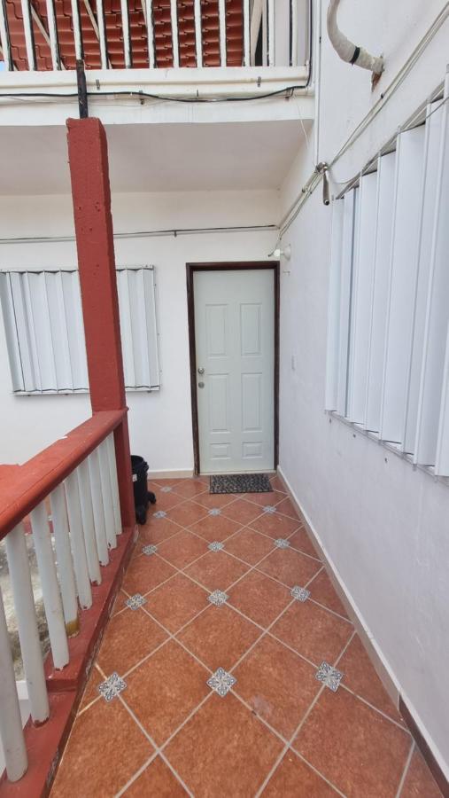 A Una Calle Del Ado 5Ta Avenida Плая дел Кармен Екстериор снимка